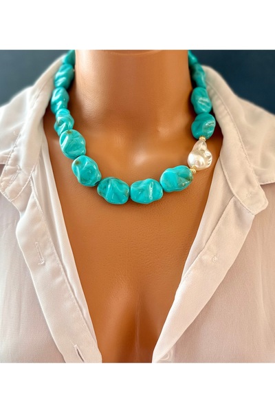 Limi Design Turquoise Color Acrylic Bead Pearl Detailed Design Necklace