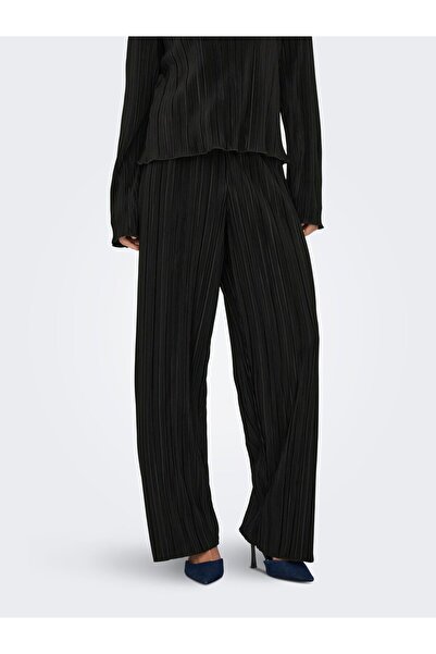 ONLY Jogginghose ONLPERY Locker geschnitten Jogginghose