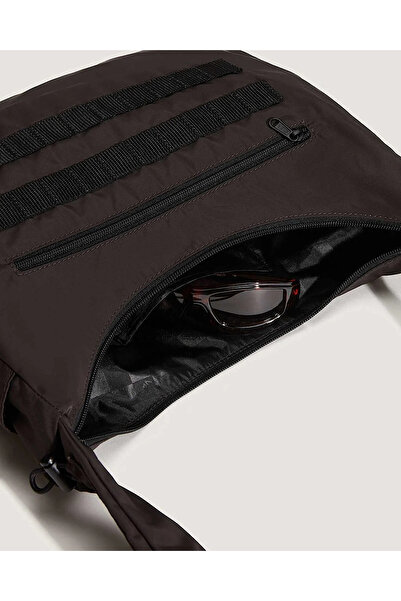 Vans Offshoot Messenger (or Offshoot Messenger App)