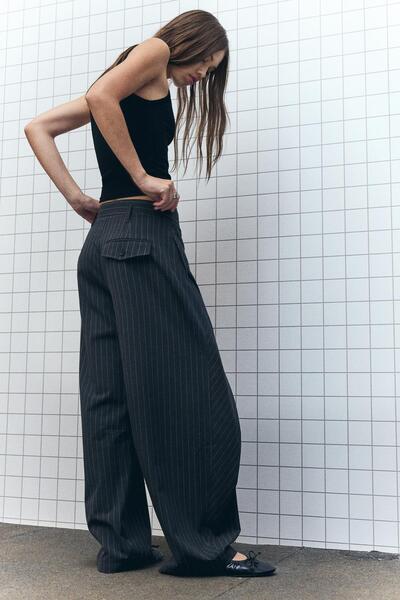 Bershka Çift düğmeli pileli pantolon