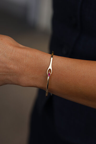 Yenigün Kuyumculuk 14 Ayar Altın Cetaş Fuşya Tek Taş Detaylı Zarif Kelepçe