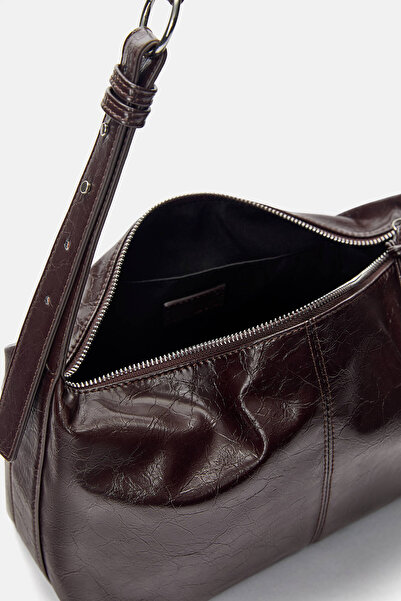 Pull & Bear Çatlak görünümlü omuz çantası