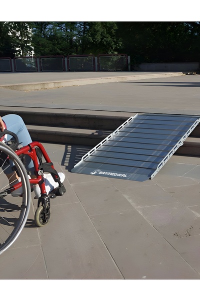 Baymedikal Engelli Rampası | Katlanır, Portatif, Kaymaz Yüzeyli, Yüksek Taşıma Kapasiteli 100x75cm