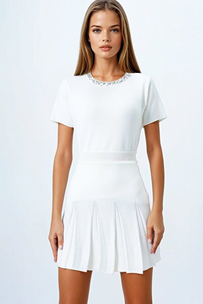 VAGGON Women's Ecru Collar Stone Embroidered Blouse and Pleated Skirt Knitwear Set Vs00846