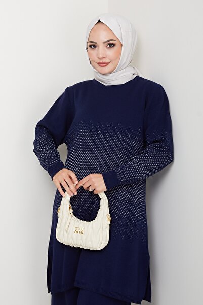 KAYA BUTİK تونيك تريكو بتفاصيل لامعة