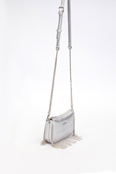 Levidor Geantă de umăr cu detaliu cu ciucuri argintiu