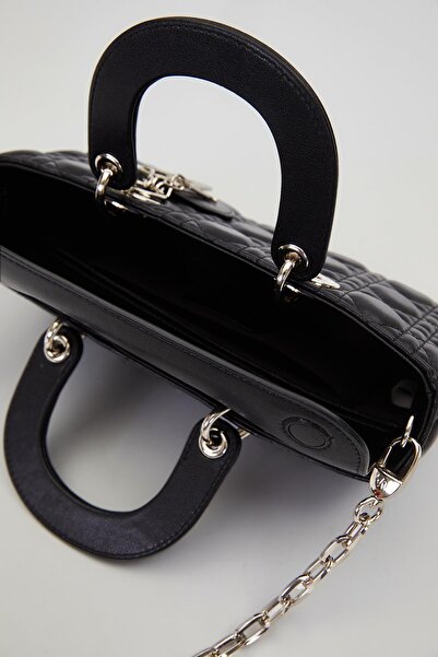 Levidor Siyah Gümüş Zincir Detaylı Omuz Çantası