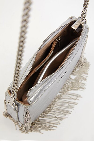 Levidor Geantă de umăr cu detaliu cu ciucuri argintiu
