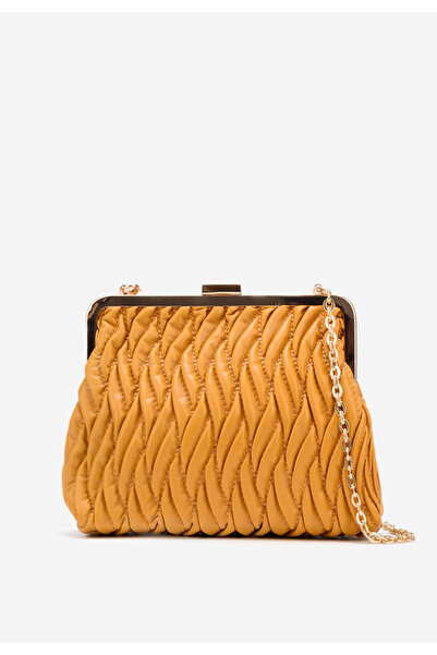 B T Shoes Žlutá obálková kabelka Svilena