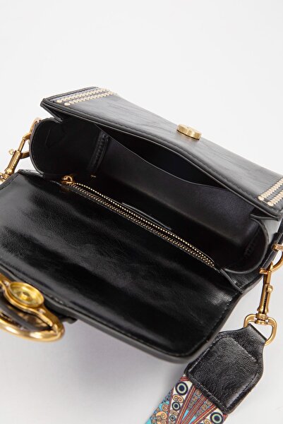 Levidor Τσάντα ώμου με λεπτομέρεια μαύρου στίγματος