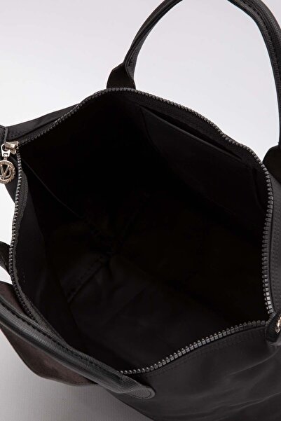 Levidor Siyah Deri Kapak Aksesuarlı Omuz Çantası