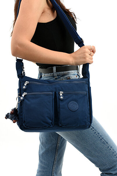 Sanmorris Kadın Büyük Boy Bölmeli Suya Dayanıklı Krinkıl Kumaş Omuz Çantası (30x28x11)