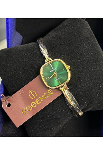 Essence KABURGA BİLEK MODELİ KADSIN KOL SAAATİ D1222.170