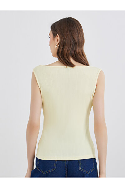Take Two By Styli Texture Sleeveless Buttoned Knitted Top