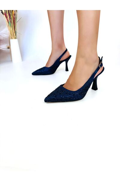 Efulia KADIN PARLAK LASTİK BİLEK DETAYLI RAHAT KALIP TOPUKLU AYAKKABI (topuk boyu 7cm)