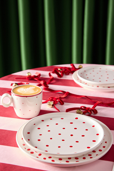 TRENDYOLMİLLA HOME Set de 2 farfurii pentru tort cu buline de Anul Nou 20 cm și farfurie de servire 26 cm