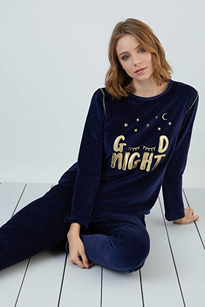 Sevim Lacivert 13268 Kadın Nakışlı Kadife Pijama Takım