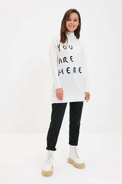 Trendyol Modest Ecru Slogan Knitwear Svetr TCTAW22AK0096