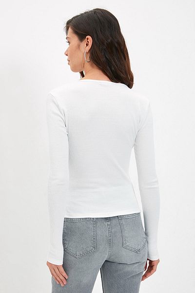 Trendyol Collection Ecru Fitted Double Breasted Neck Long Sleeve Ribbed Stretchy Knitted Blouse TWOAW21BZ1274