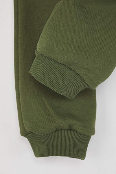 TRENDYOLKIDS Green Cotton Plain/Basic Regular Knitted Boys' Sweatpants Tkdaw26Ea00002