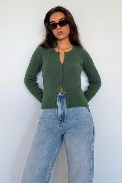 Seeh سترة تريكو بأكمام طويلة وأزرار خضراء SH209