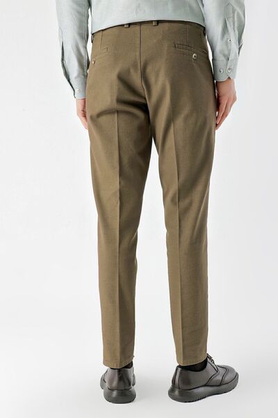 Morven Men's LIGHT BROWN Cotton Side Pocket Dynamic Fit Chino Trousers