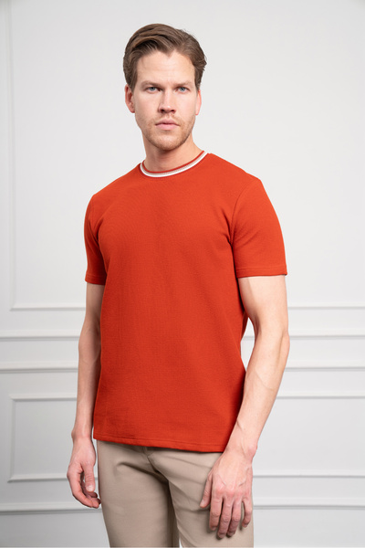 Morven Чоловіча футболка з динамічним кроєм та велосипедним коміром