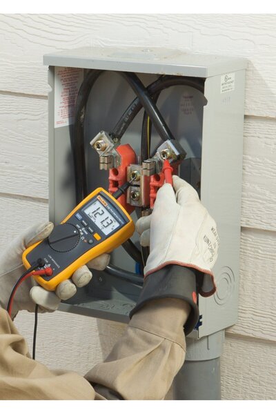 Fluke 113 True Rms Multimeter (Measuring Instrument)