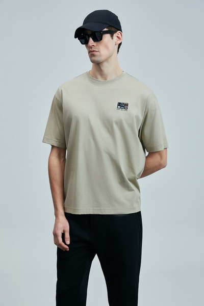 Lufian 111020248 Tricou cu grafică modernă cu mască Tricou bărbați BEIGE