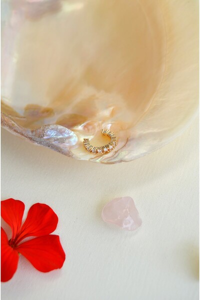 Sacce Scarves&Accessories Sıkıştırmalı Kıkırdak Küpesi Taşlı Model Earcuff