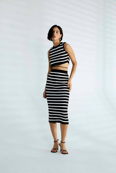 Robin Çizgili Etekli Triko Takım