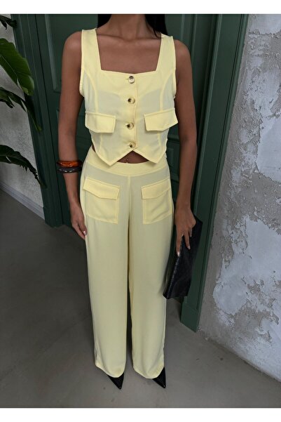 MAUN COLLECTION decolteu pătrat Costum cu detaliu de buzunar