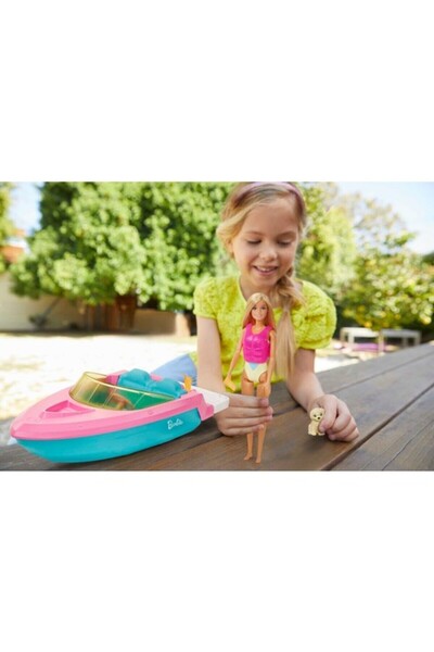 Barbie Bebek ve Teknesi, Oyuncak Köpek ve Aksesuarlar İle Suda Yüzer, 3-7 Yaş Arası İçin GRG30