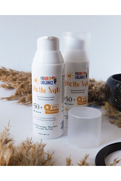 FADHILA ORGANICS Hello Sun Spf 50+ Mineral Sunscreen for Very Oily Skin - 50 Gr