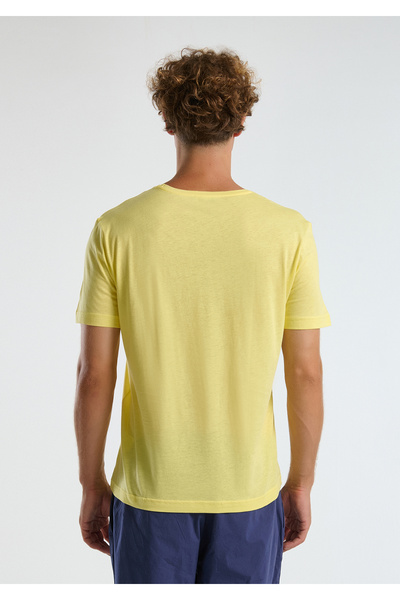 United Colors of Benetton Ανδρικό κίτρινο μπλουζάκι 100% βαμβακερό με λαιμόκοψη