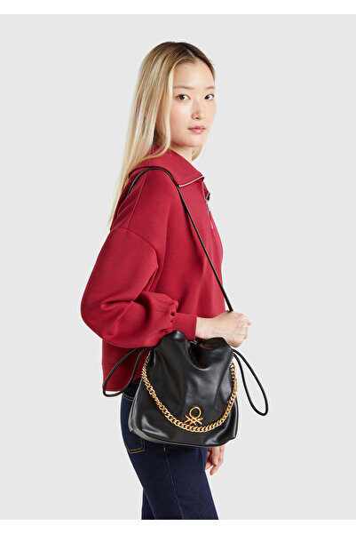United Colors of Benetton Kadın Napa Efektli 3D Logolu Zincir Detaylı Büzme İ...