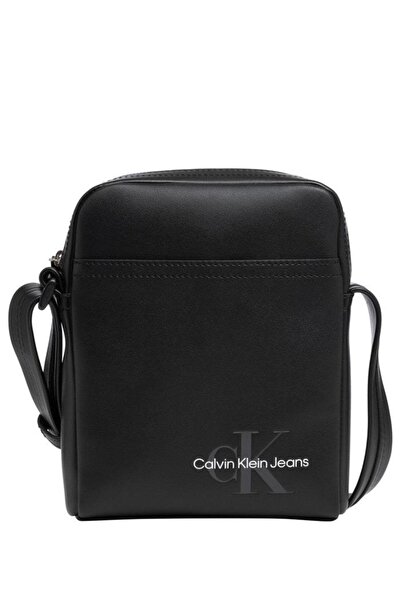 Calvin Klein Soft Reporter18 Monogram - Stylish and Comfortable Design