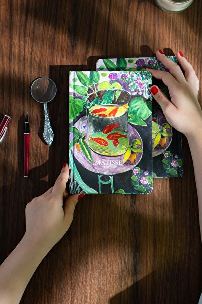 Be Online Art Collection Matisse The Red Fish - Sert Kapak A5 Noktalı Defter 14x21 cm Okul Defteri