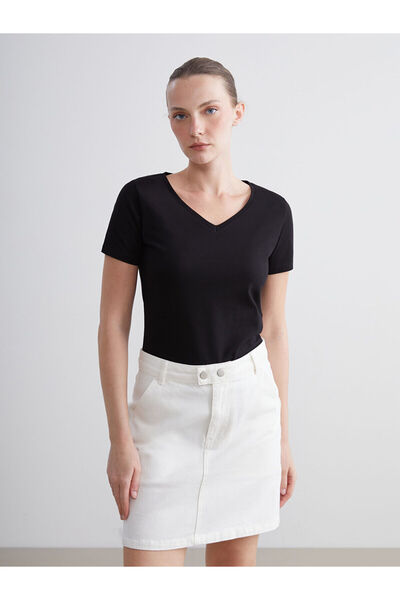 LC Waikiki Γυναικείο T-Shirt με λαιμόκοψη V