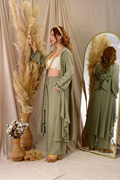 Universal AN10676 طقم مكون من قطعتين مطرز بزخارف زيتونية على ظهر النمر