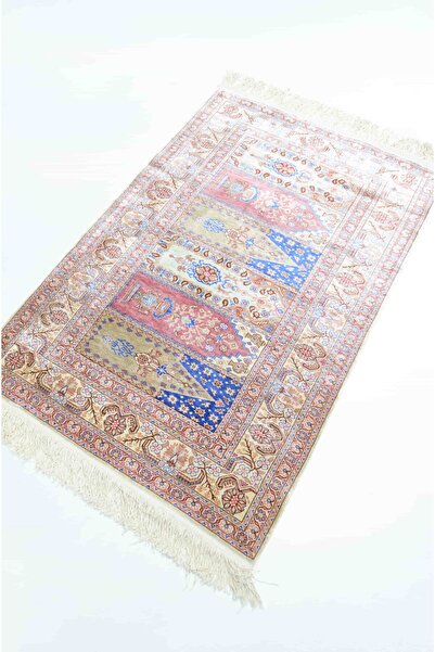 Handmade Hand-Woven Family Prayer Rug with Mihrab Design in Pure Silk, Kayseri Carpet 72X109 cm (0.79 m²)