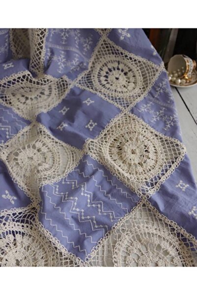 Parça Kumaş Dünyası Pamuk Fisto Dantel Pecwork Desenlidir Mavi Renkte