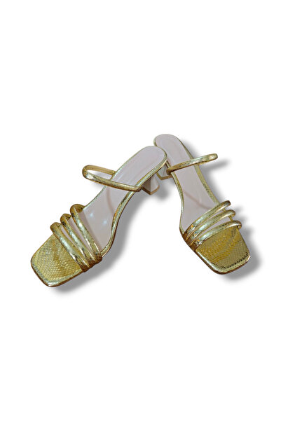 BARONES SHOES صندل نسائي بكعب كأسي بلون ذهبي ومرآة من مادة بيج