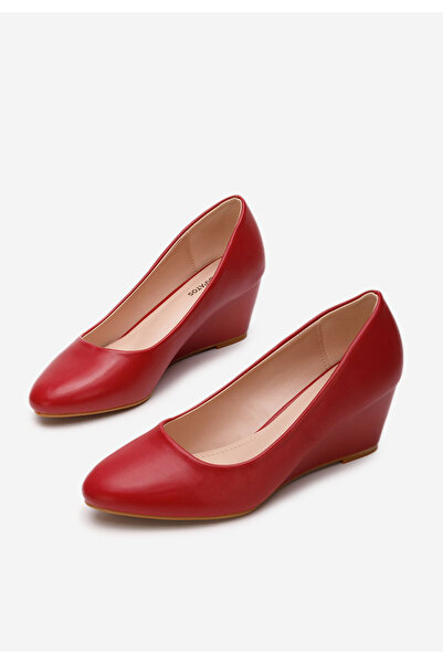 B T Shoes Cutiara red platform shoes