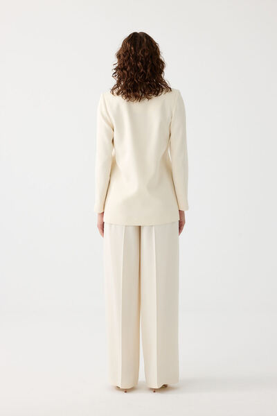 Dizayn Ella Gold aksesuarlı kruvaze kapama ceket takım EL-2704