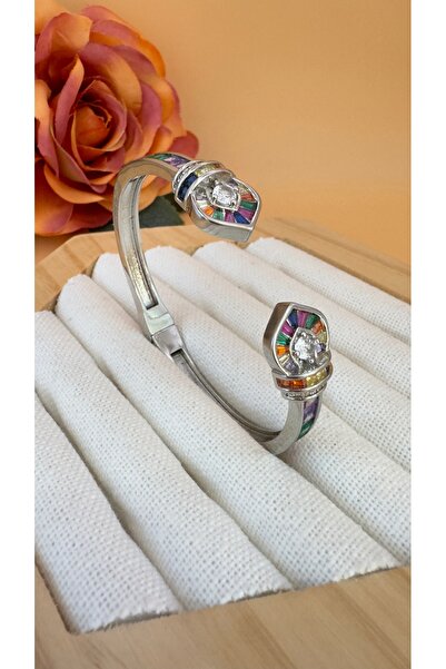 SK aksesuar أصفاد VIP على شكل ثعبان مرصعة بالأحجار الملونة