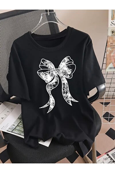 FUFLUNS تي شيرت نسائي كبير الحجم برقبة دائرية مطبوع عليه شريط منقوش