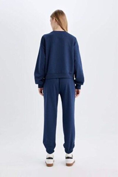 DeFacto Regular Fit Normal Fit Basic Sweatshirt