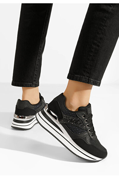 B T Shoes Černé dámské tenisky na klínku Camora