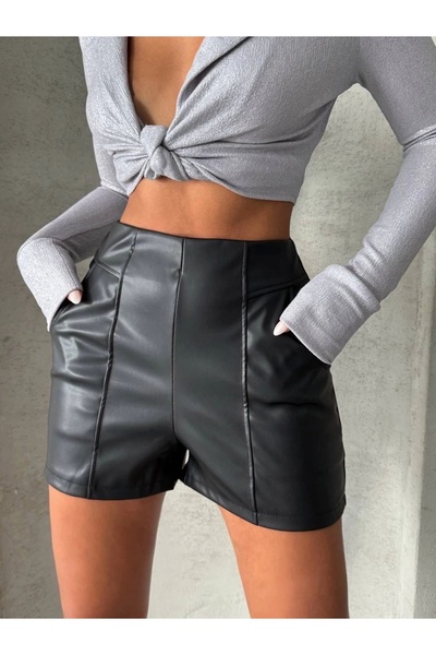 By Mop Leather Shorts with Patch Pockets Black W26312